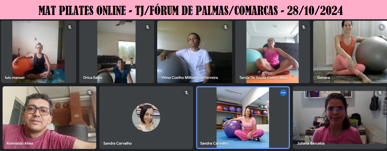 Fotografia colorida que mostra alunos de pilates posando pra foto depois de uma aula online