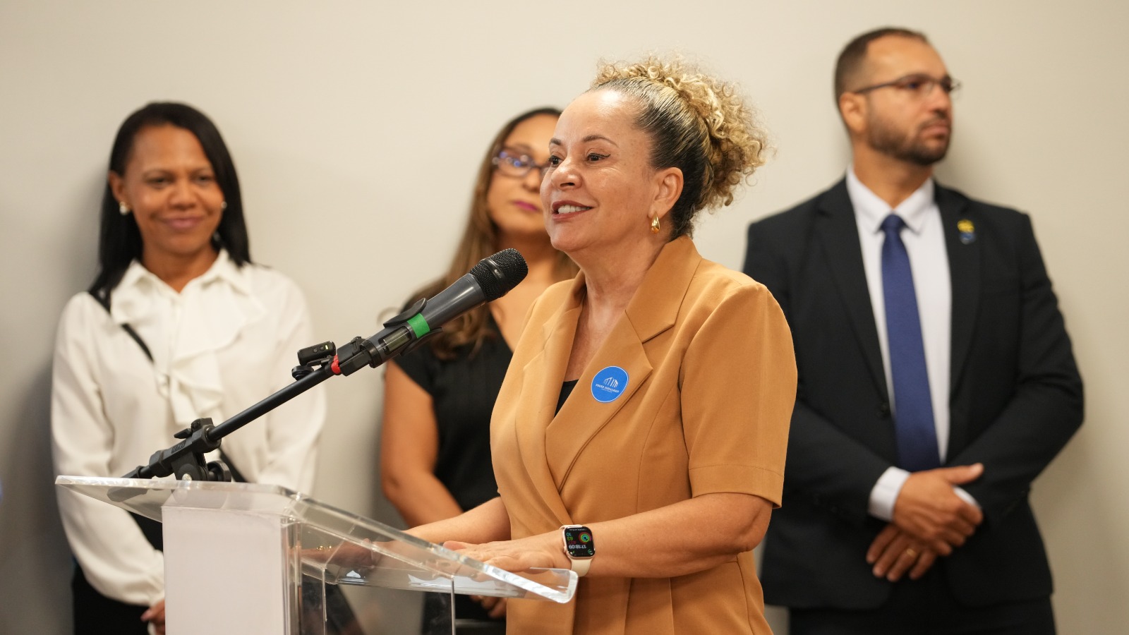 Prefeita Josi Nunes fala durante evento