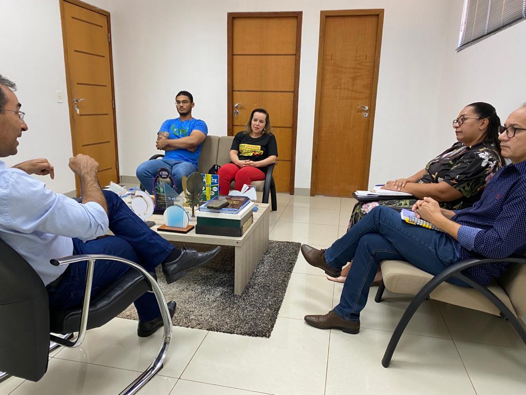 Juíza Cirlene Maria de Assis em reunião com o prefeito de Araguaína