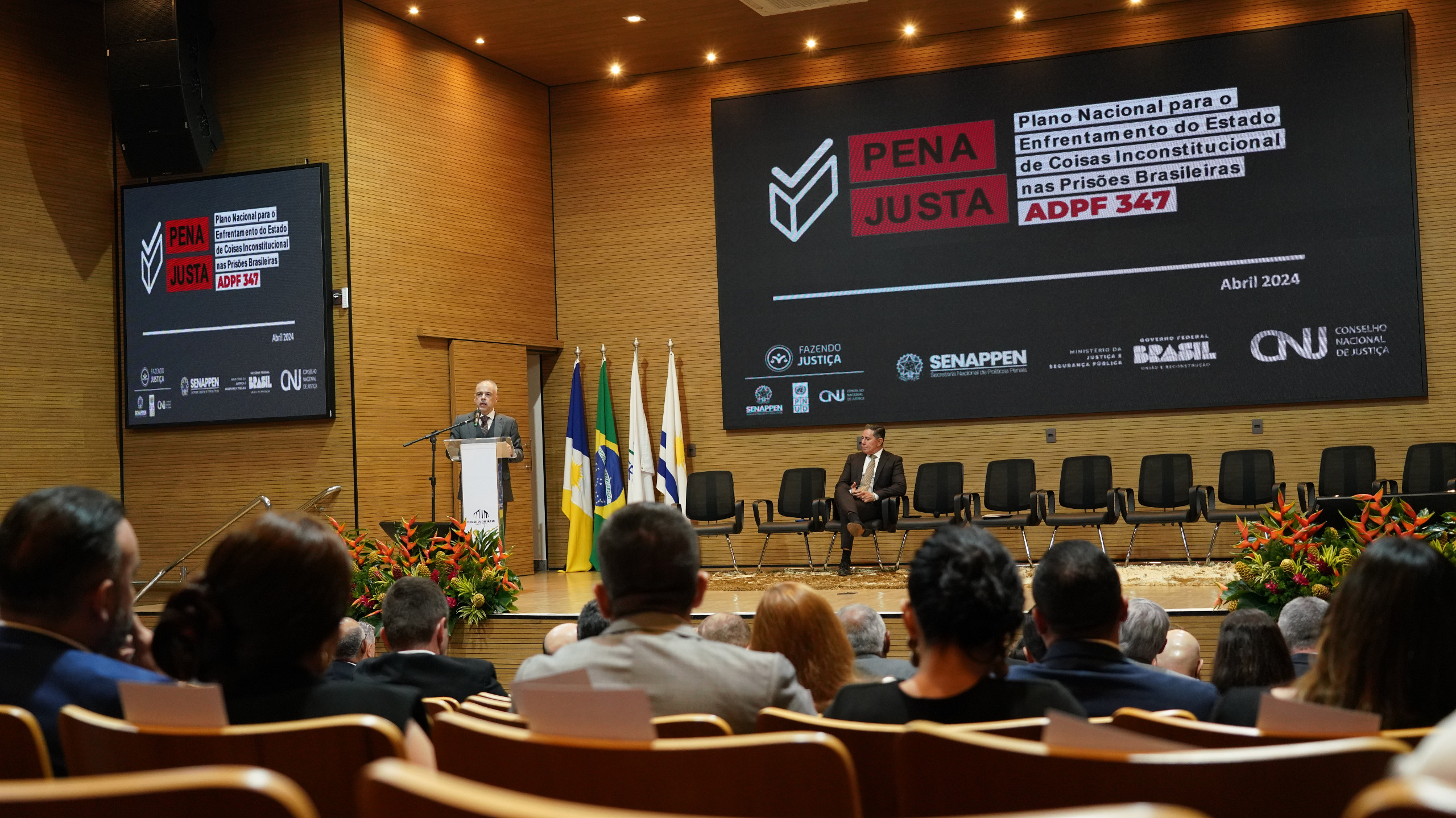 Imagem ilustrativa para divulgação do 93º Encontro Nacional dos Corregedores-Gerais da Justiça (ENCOGE) e 5º Fórum Fundiário Nacional ao centro letras grande com a sigla 'ENCOGE'