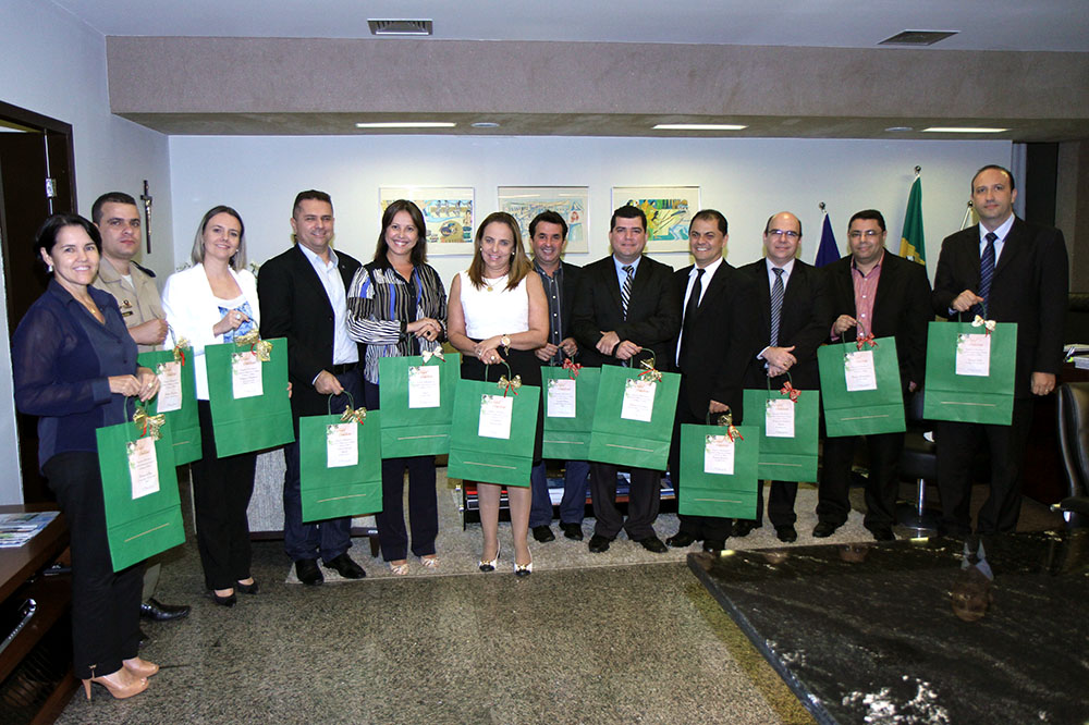 TJT 0282 acaonatal01