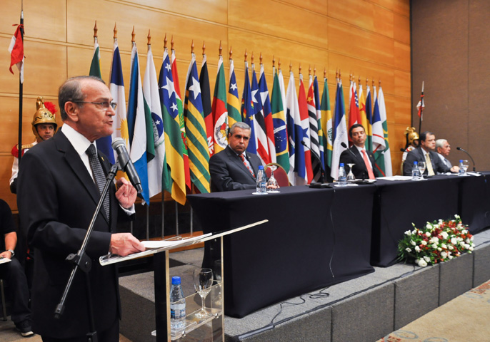 abertura 102colegiomg 03