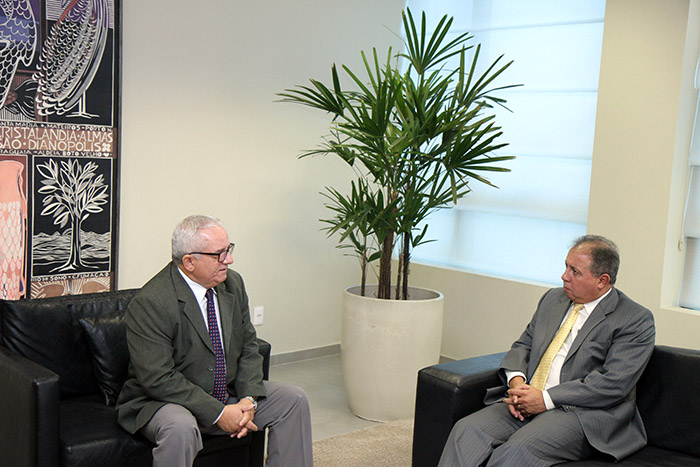 visitatce04 TJT 3805