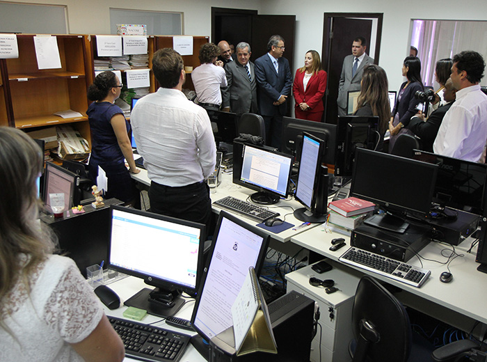 TJT 2672 visitagovernador01