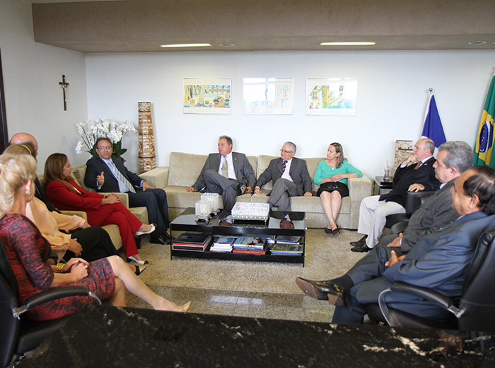 TJT 2672 visitagovernador04