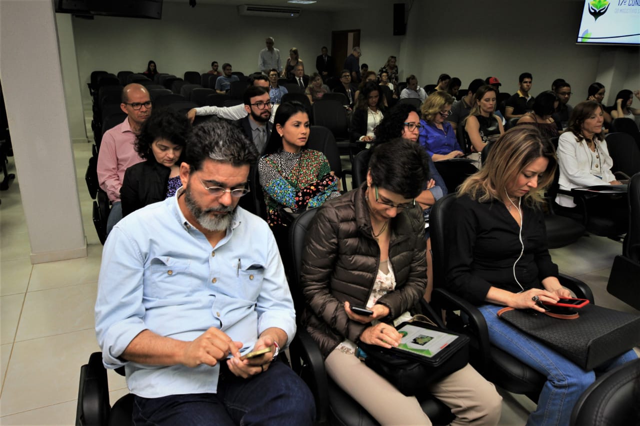 c7e7741c 4af5 4a01 b294 f64f156ee004