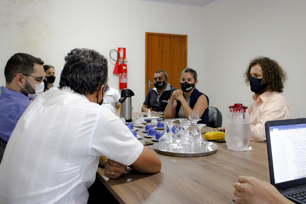 D42E0E57 3687 402F AE26 60D0ECA5E3FE