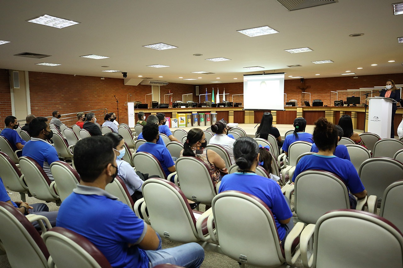 DAEA43E0 9782 4260 9C15 BF06AF75FF61