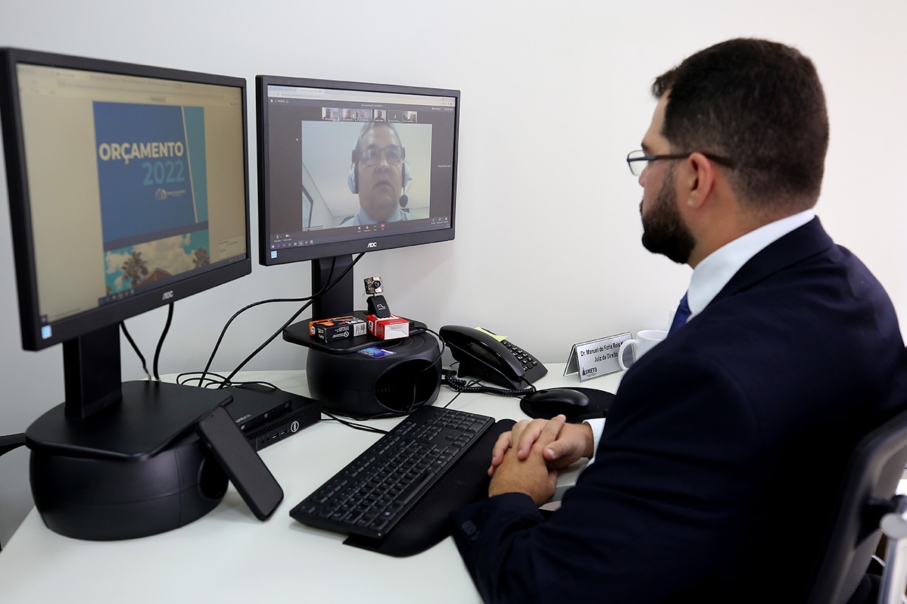 581B9814 5B2C 436C B724 38D6465AF0CB