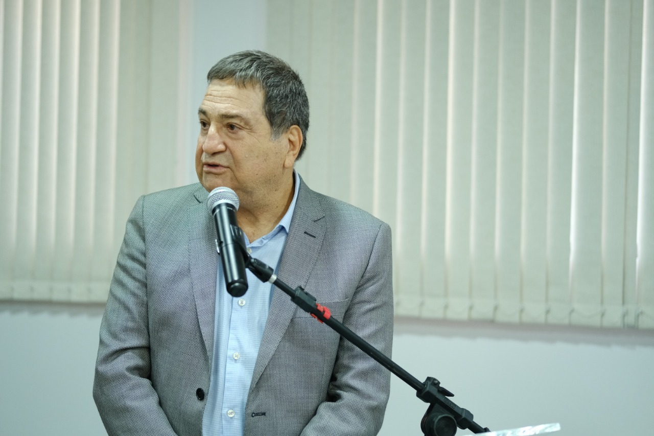 1A88E6D3 E80D 4002 B334 C12D85183561