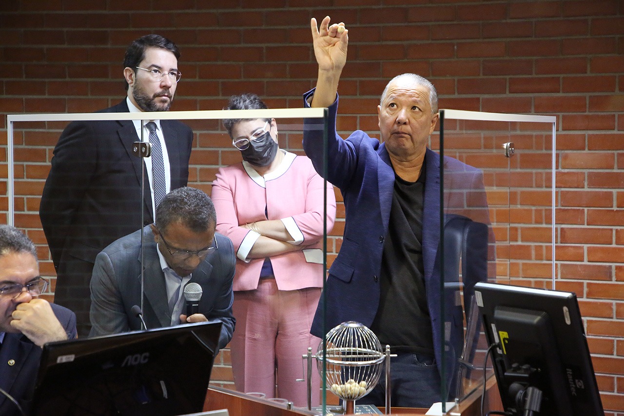 96A7B19D 5003 40BF AEC7 6C4103128902