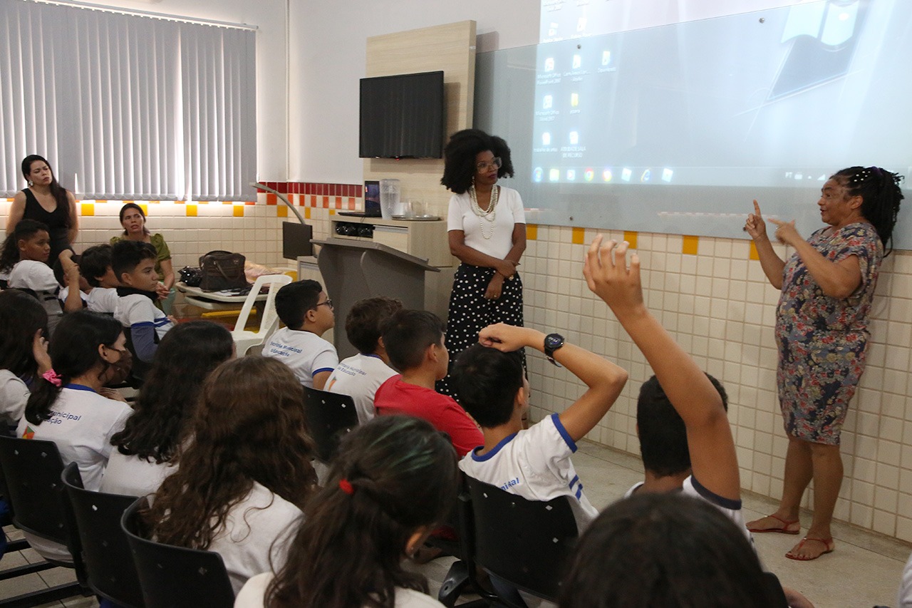Palestra Racismo Cocid6
